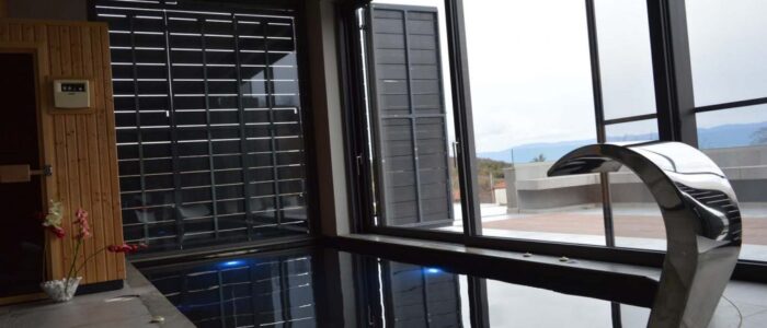 ΕΣΩΤΕΡΙΚΗ ΘΕΡΜΑΙΝΟΜΕΝΗ ΠΙΣΙΝΑ