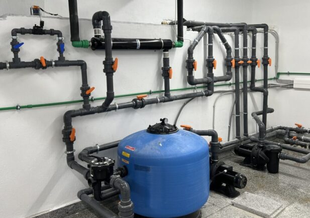 ΚΑΤΑΣΚΕΥΗ ΜΗΧΑΝΟΣΤΑΣΙΟΥ ΠΙΣΙΝΑΣ ΜΕ 2 ΑΝΤΛΙΕΣ ΚΑΙ ΠΟΛΥΕΣΤΕΡΙΚΟ ΦΙΛΤΡΟ ΑΜΜΟΥ